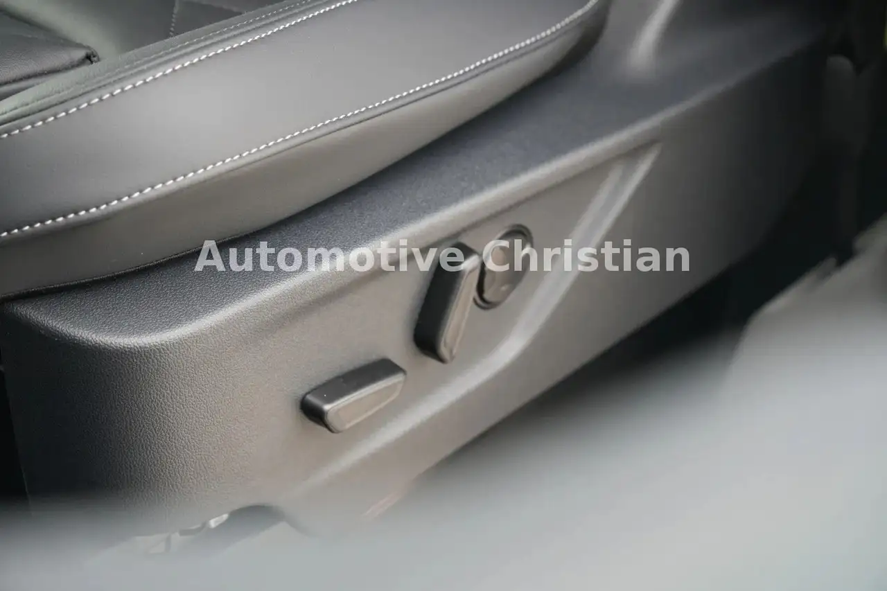 Ford Tourneo 7