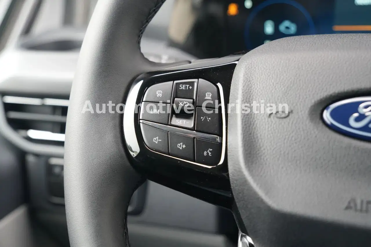 Ford Tourneo 11