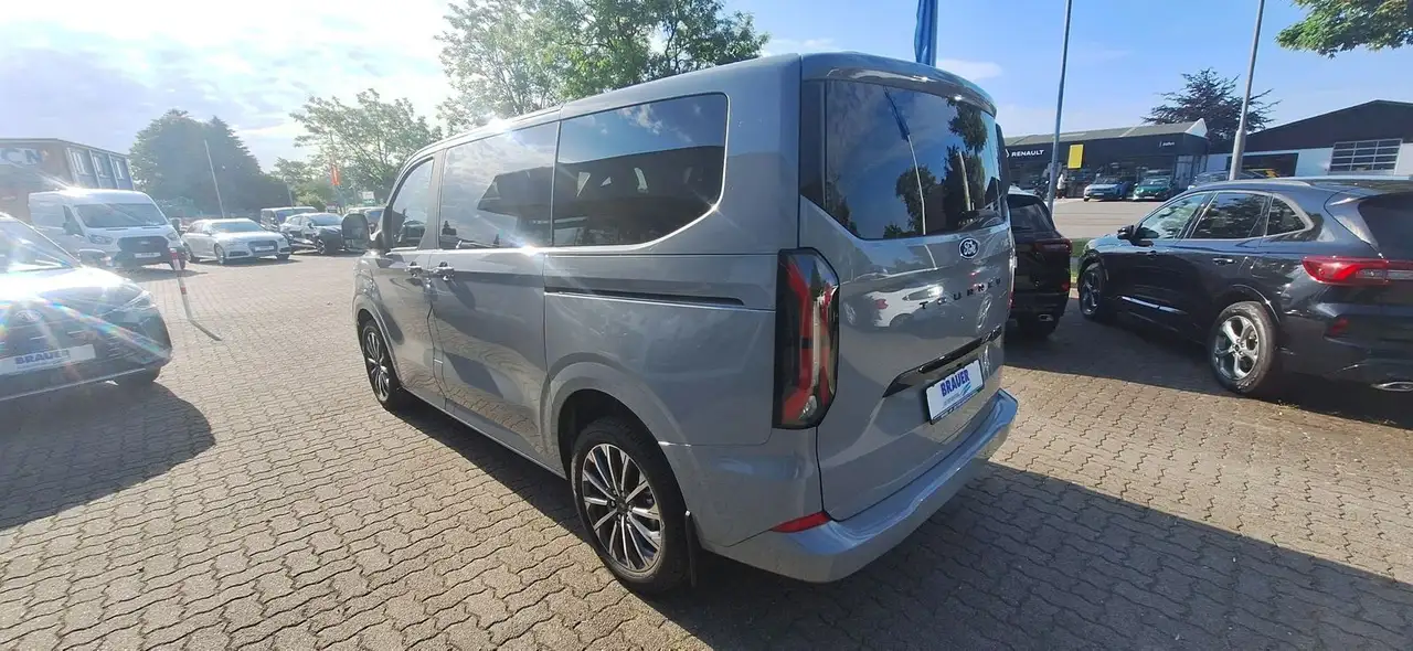 Ford Tourneo 3