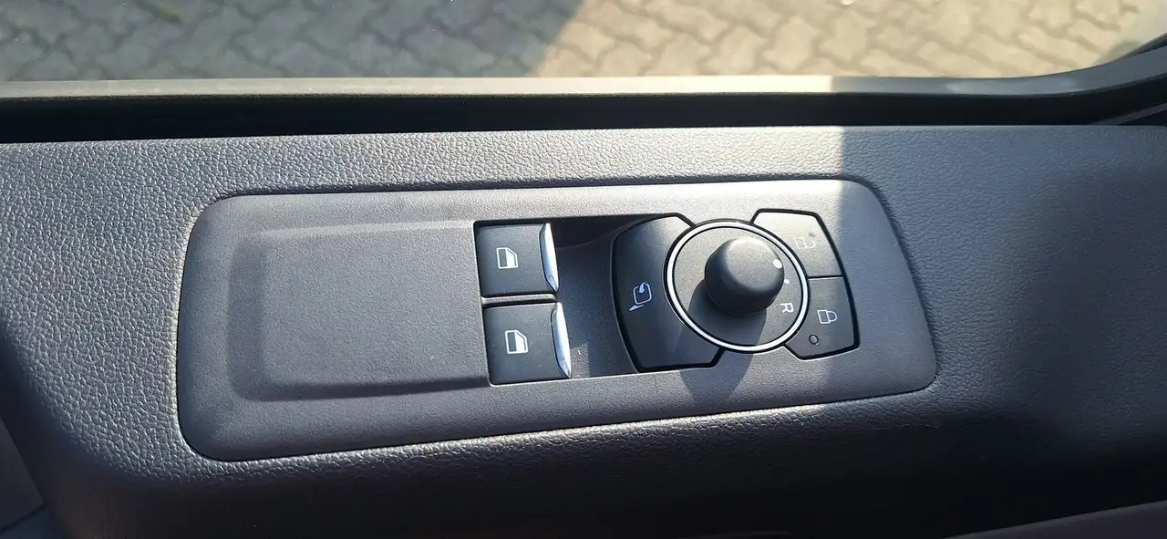 Ford Tourneo 16
