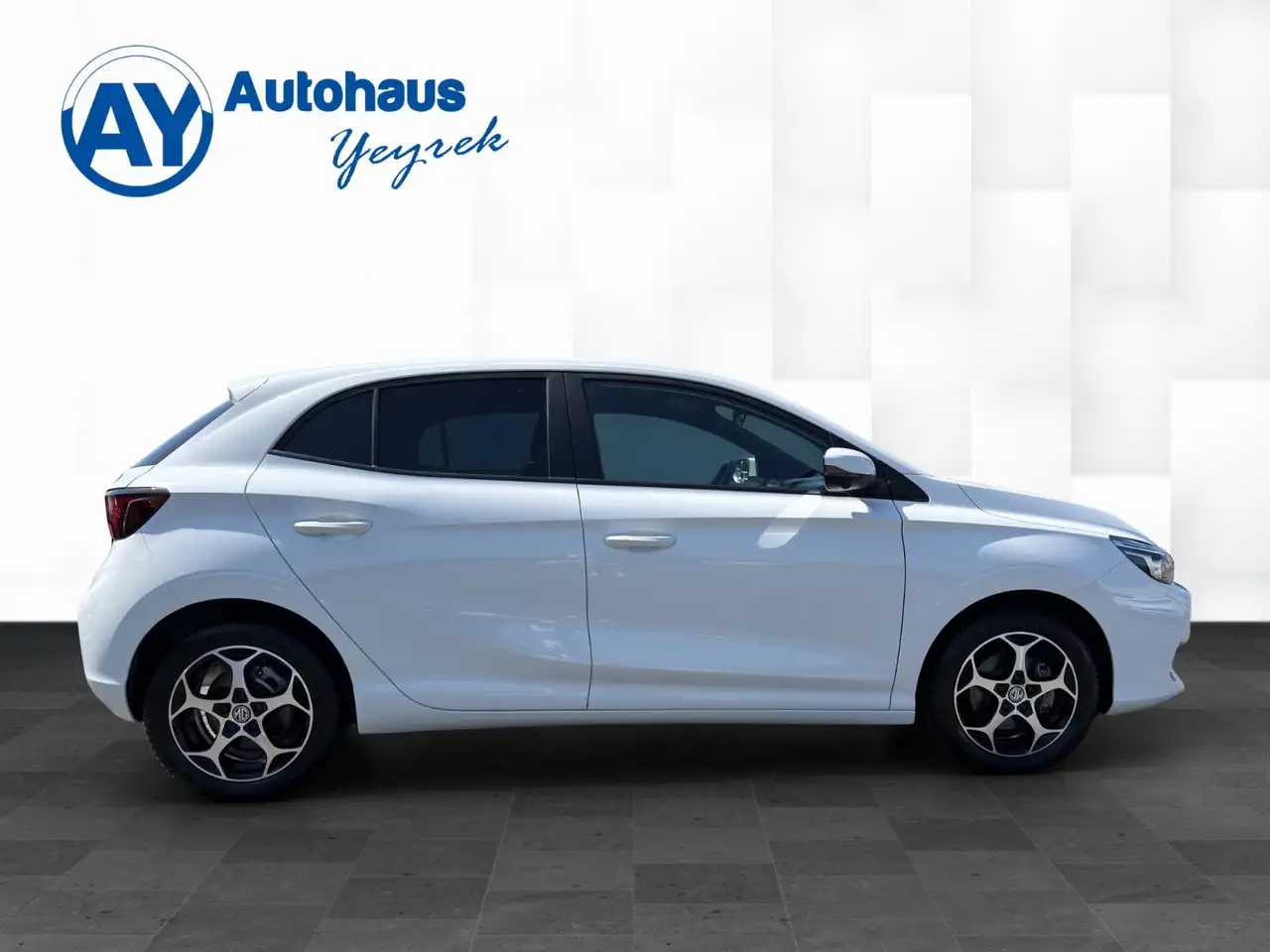 MG MG3 1.5 4