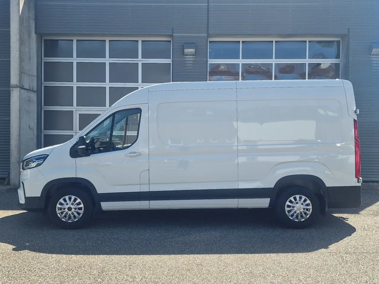 Maxus Deliver 9 2