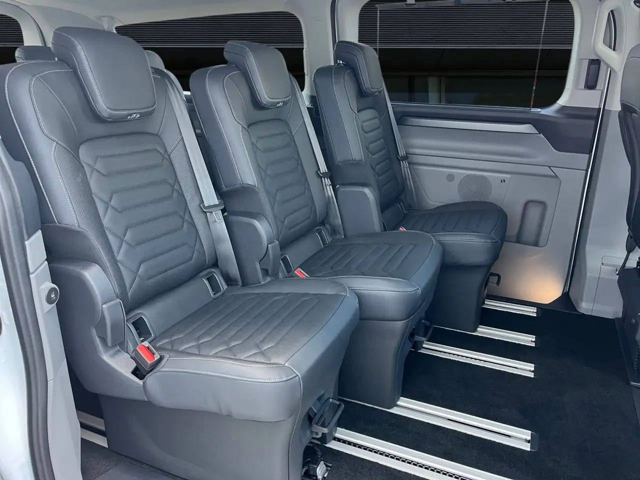 Ford Tourneo 8