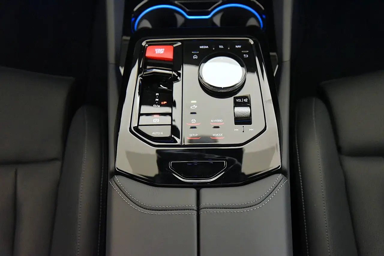 BMW M5 15