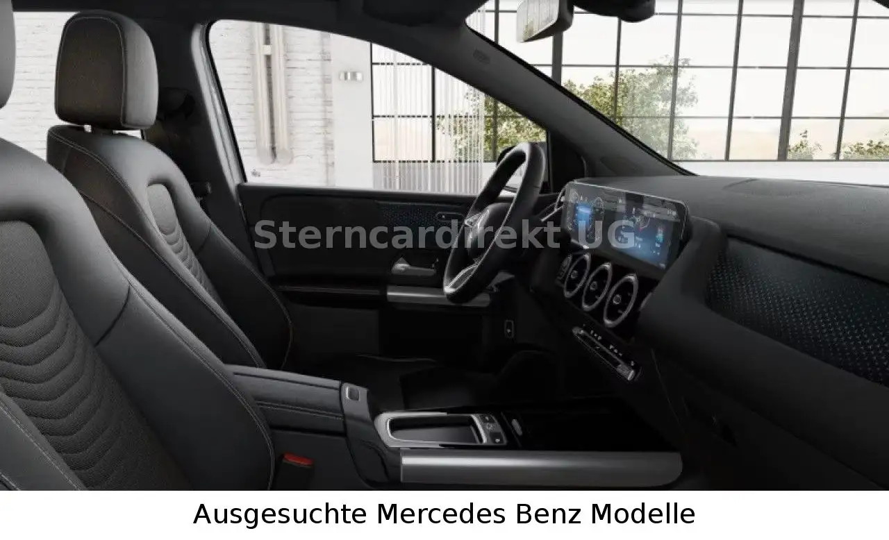 Mercedes-Benz B 180 8