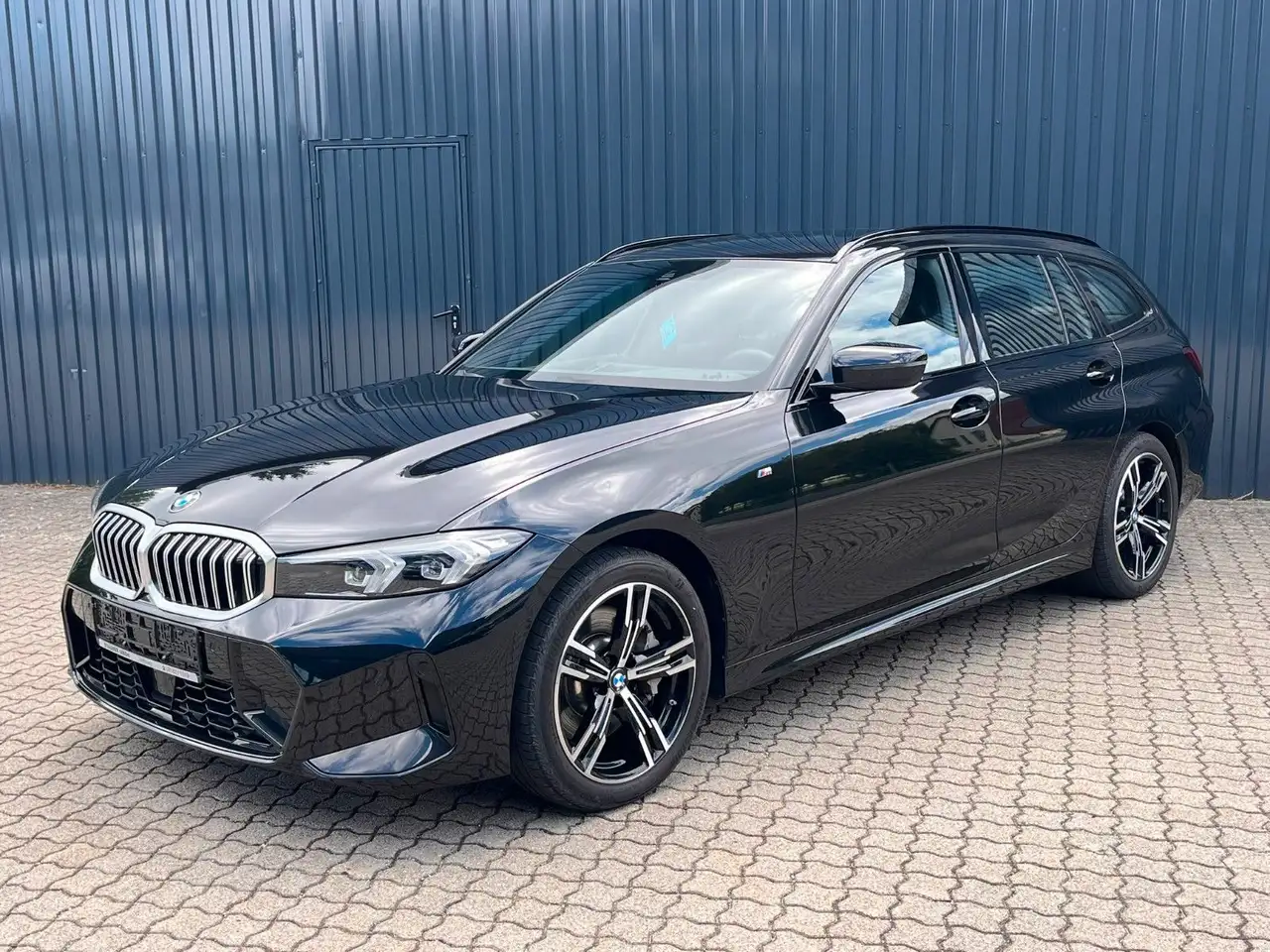 BMW 330 i 2