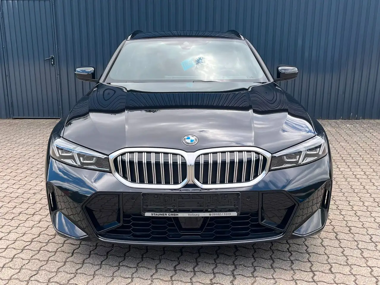 BMW 330 i 3