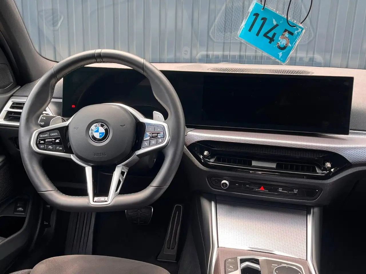 BMW 330 i 9