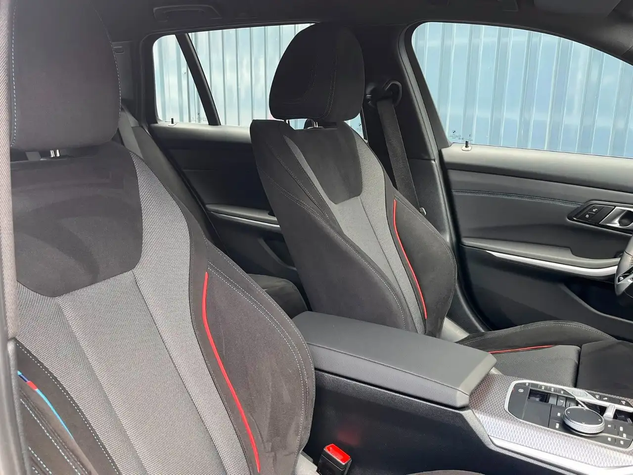 BMW 330 i 11