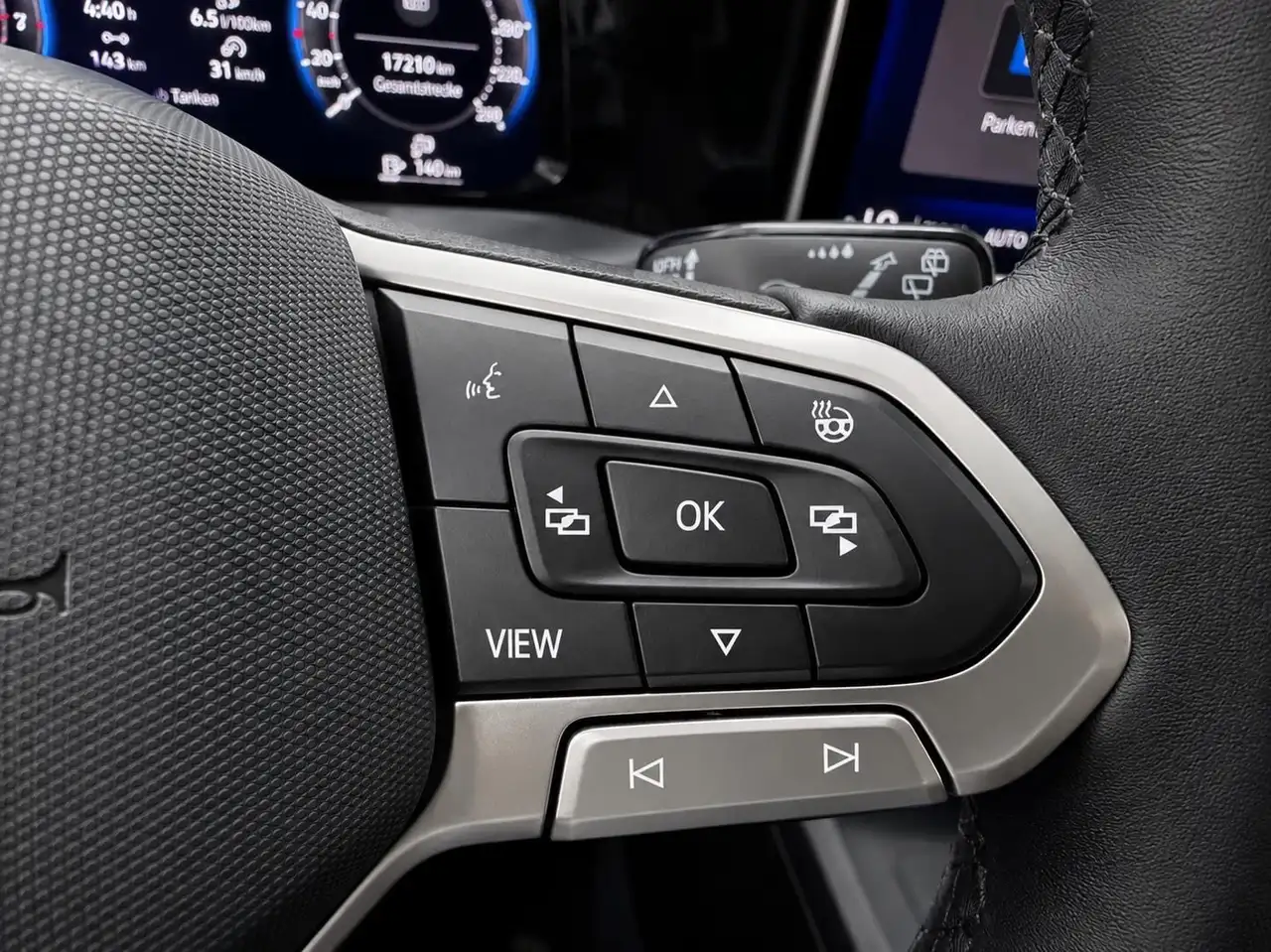 Volkswagen Golf VIII 5