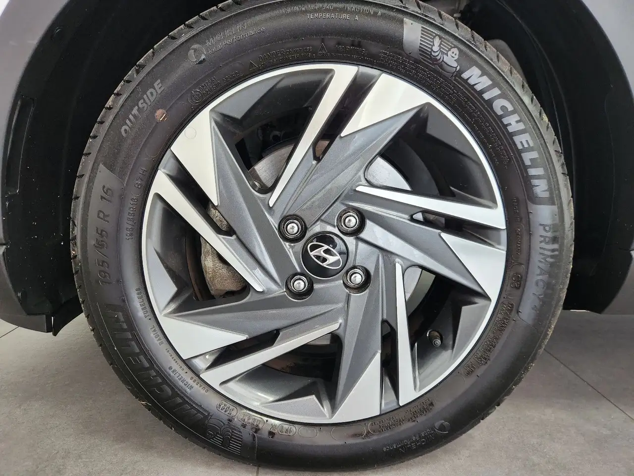 Hyundai BAYON 4