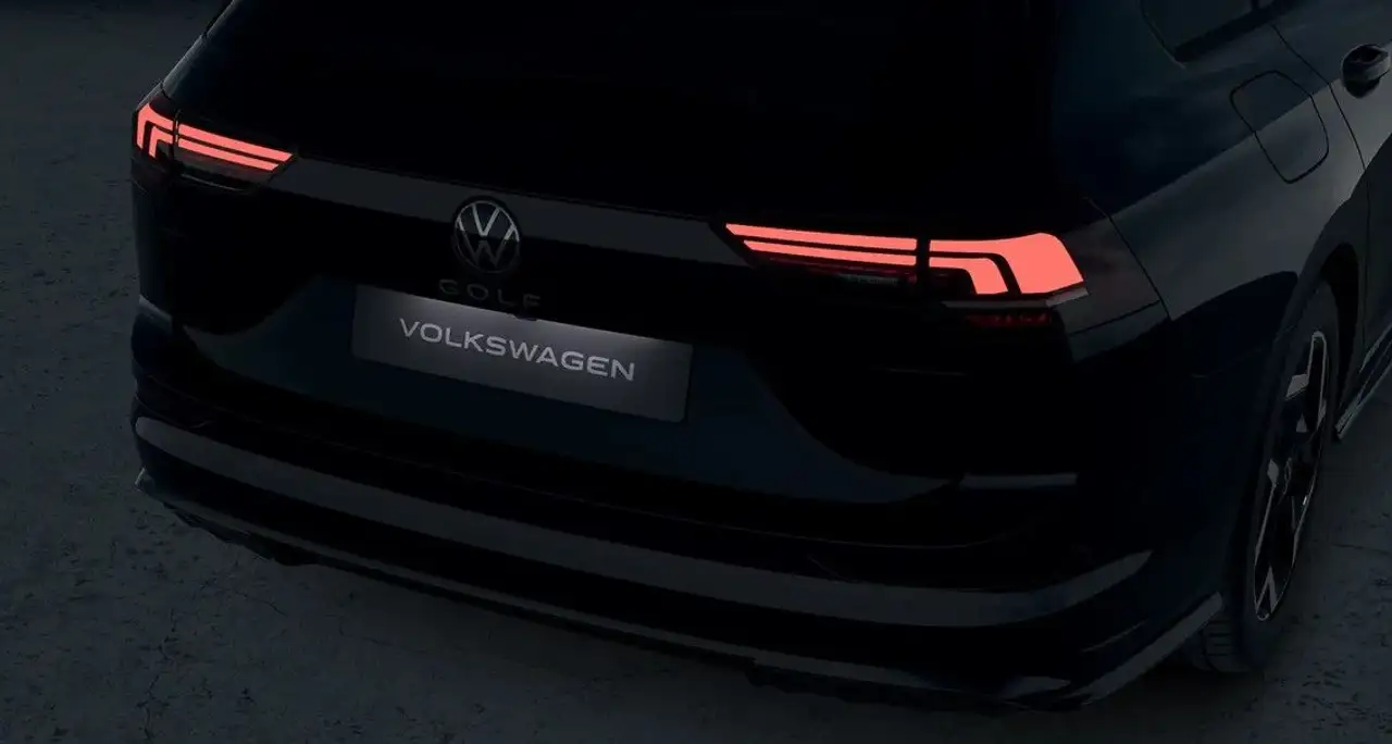 Volkswagen Golf VIII 5