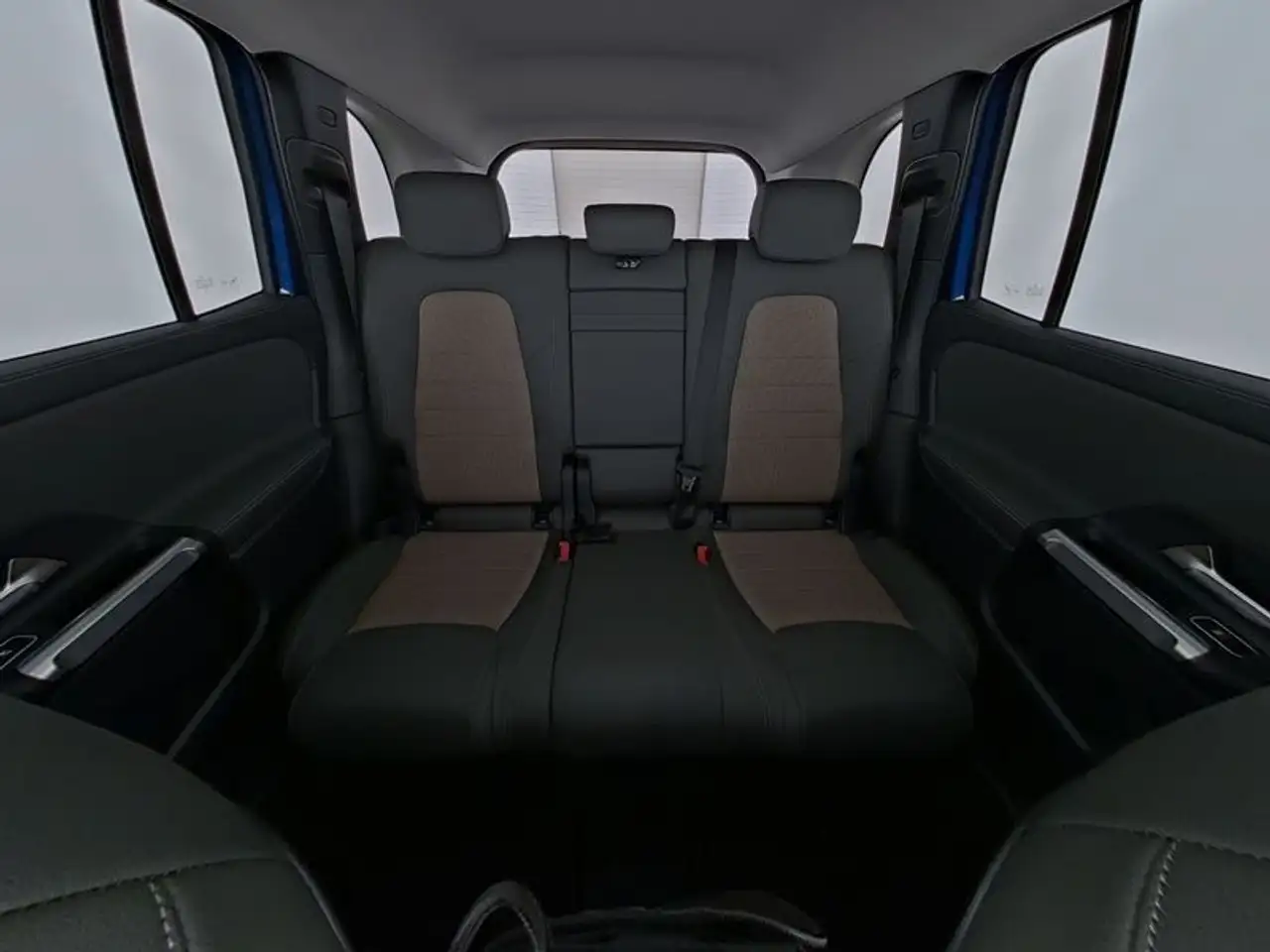 Mercedes-Benz EQB 250 10