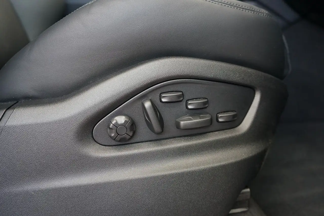 Porsche Cayenne 9