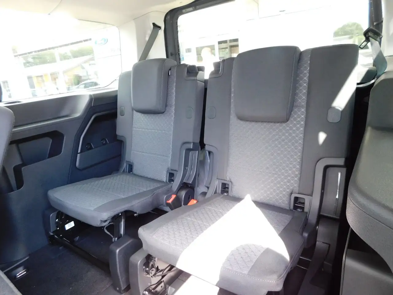 Ford Tourneo 13