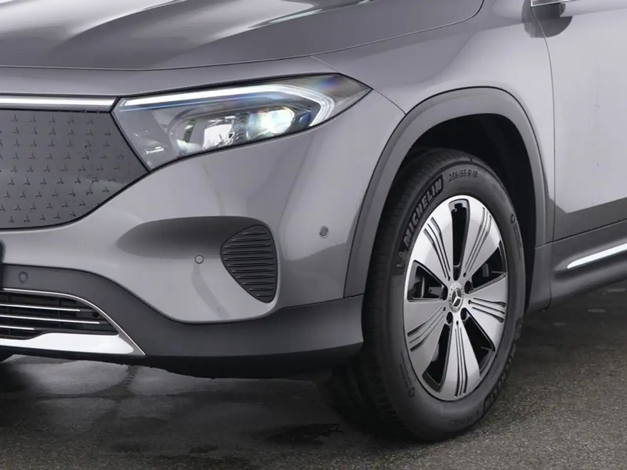 Mercedes-Benz EQB 250 3
