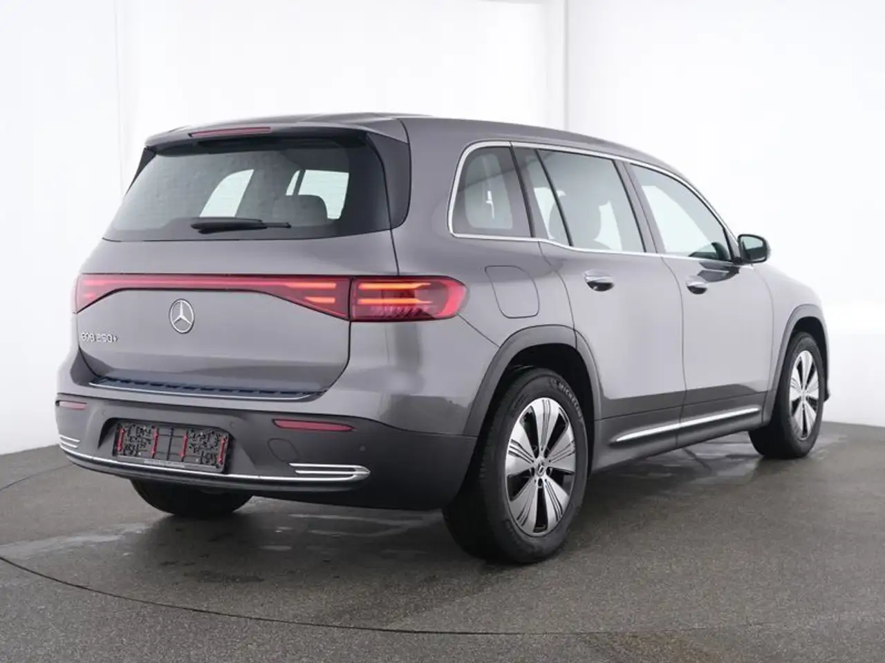 Mercedes-Benz EQB 250 4