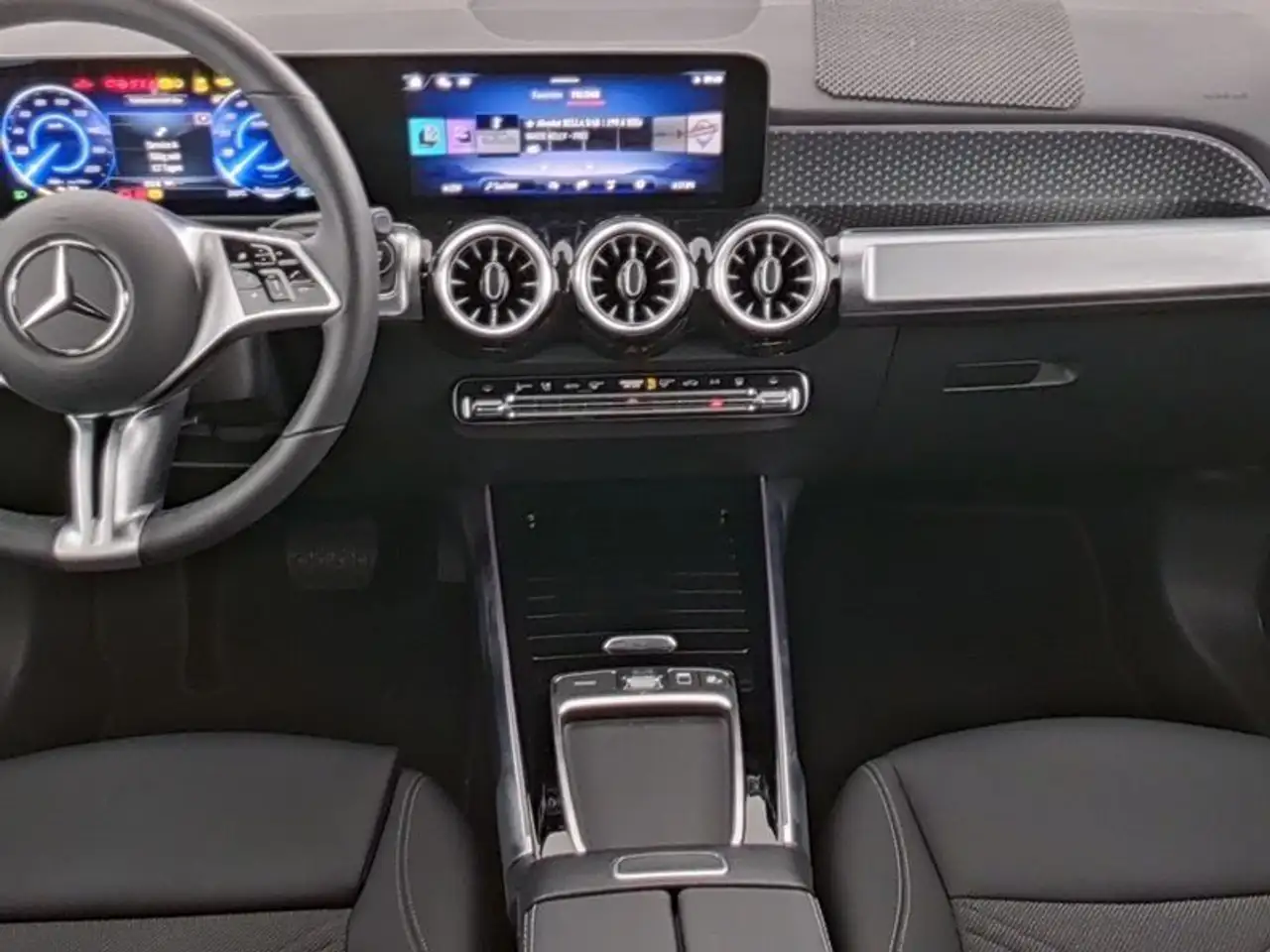 Mercedes-Benz EQB 250 7