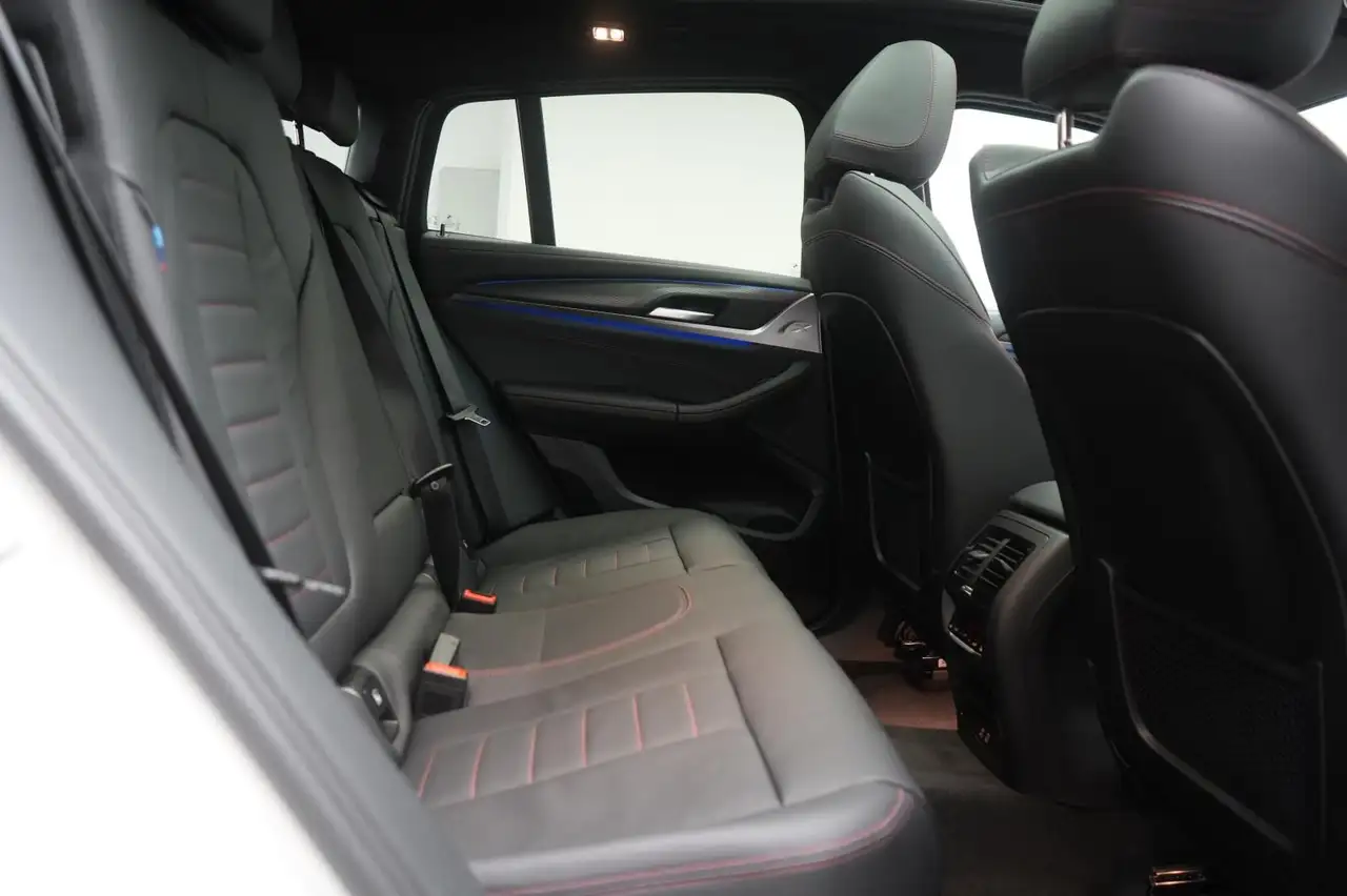 BMW X4 8
