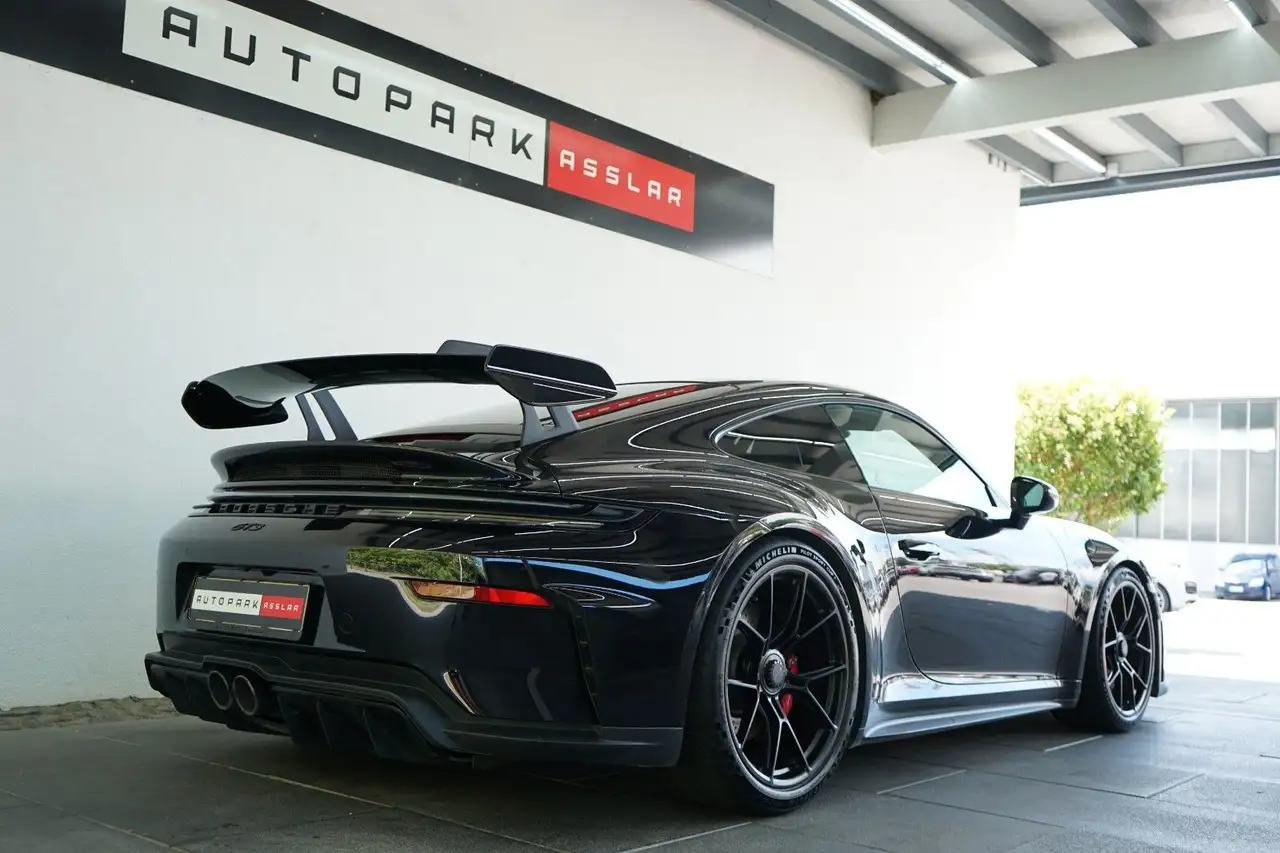 Porsche 992 6