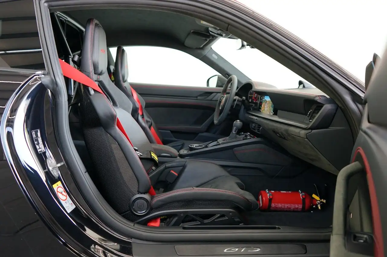 Porsche 992 8