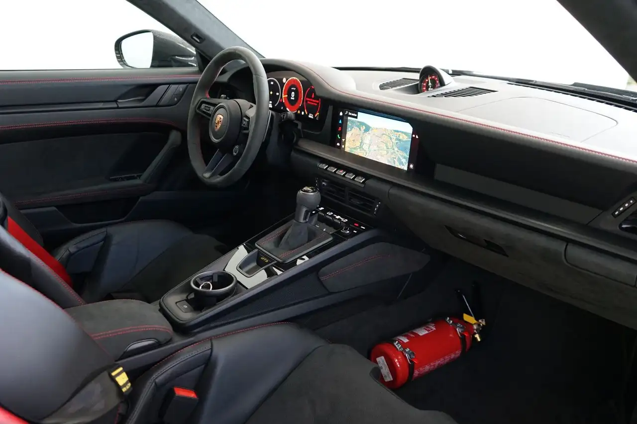 Porsche 992 9