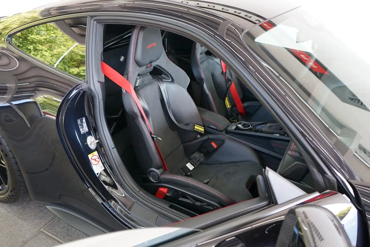 Porsche 992 10