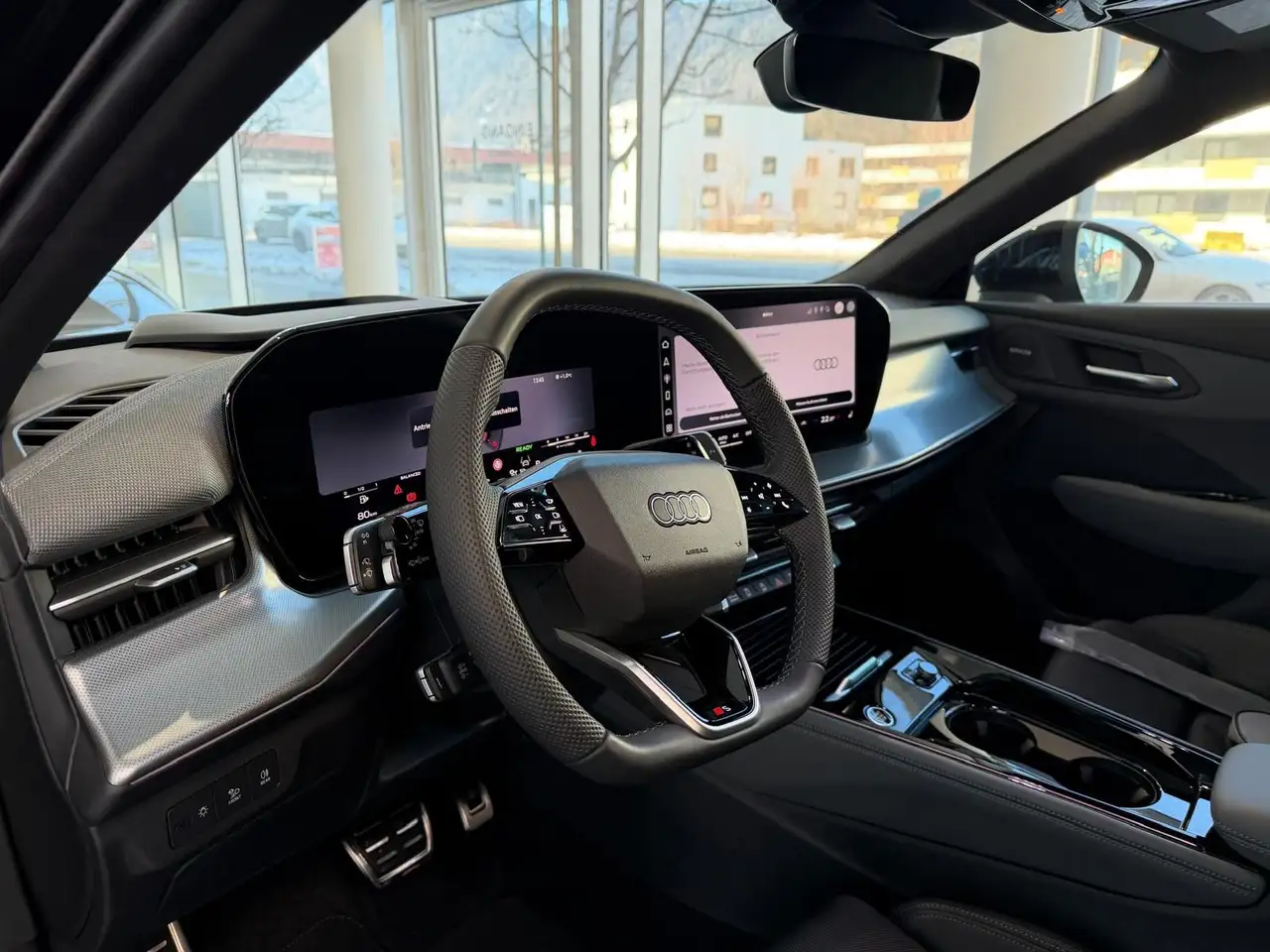 Audi Q3 12