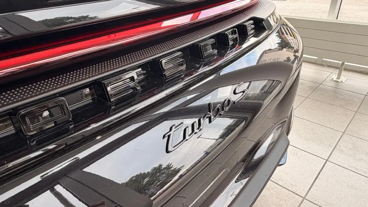 Porsche 992 911 9