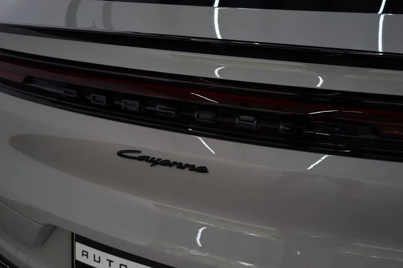 Porsche Cayenne 6
