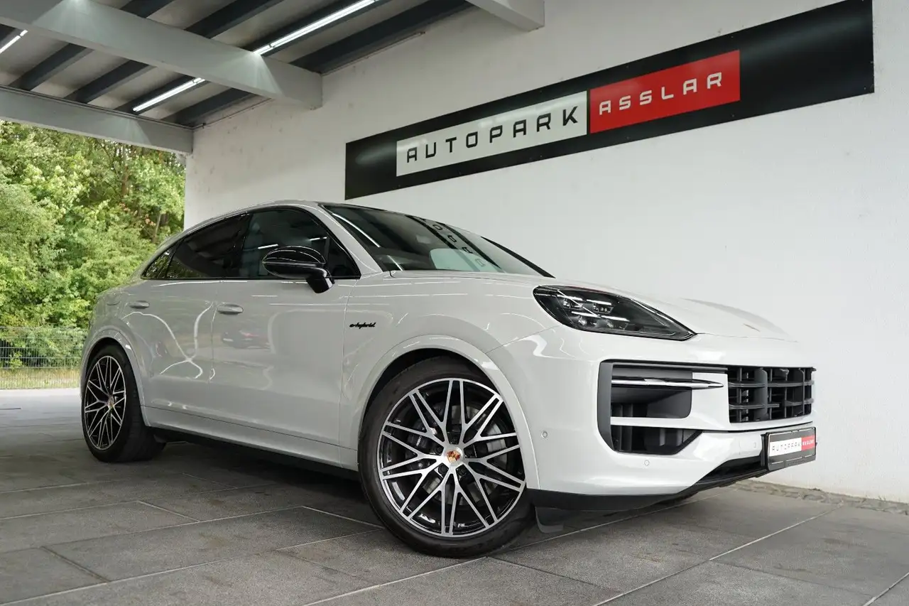 Porsche Cayenne 8
