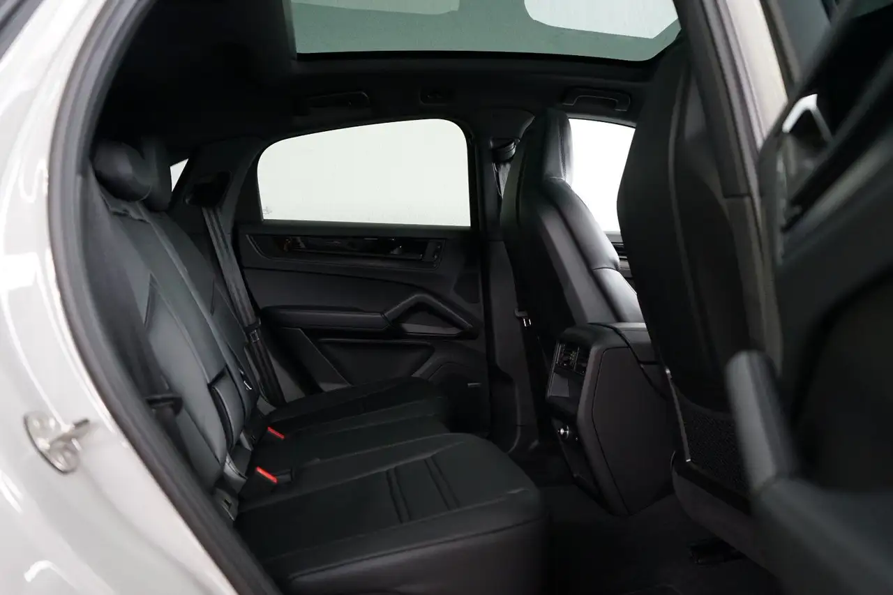 Porsche Cayenne 14