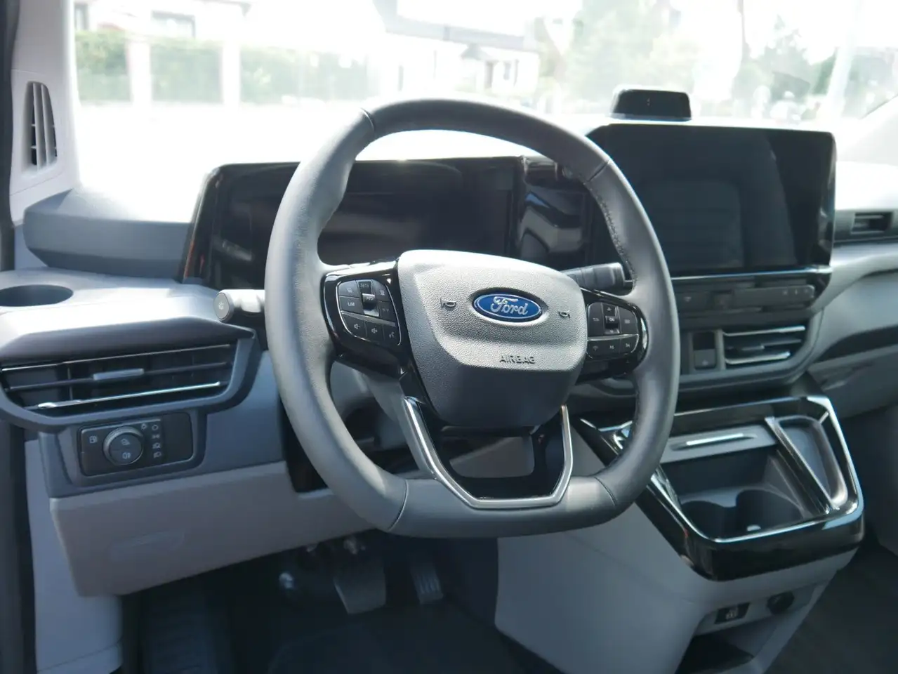 Ford Tourneo 9