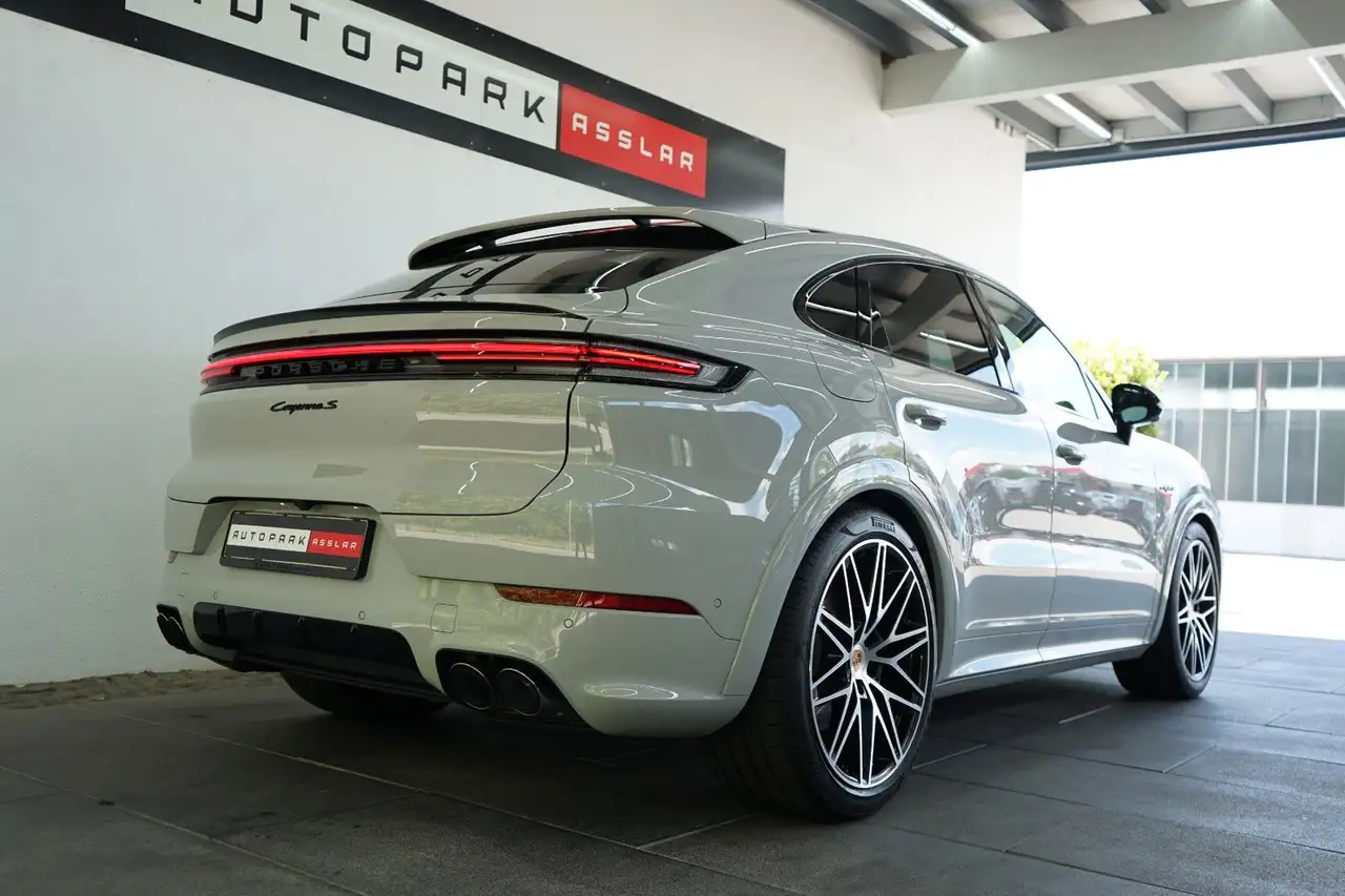 Porsche Cayenne 4