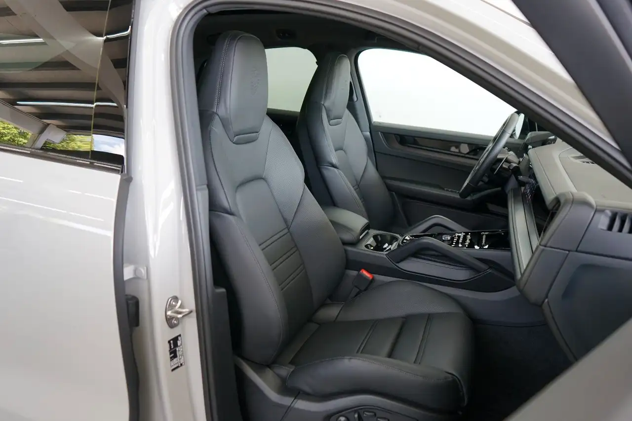 Porsche Cayenne 13