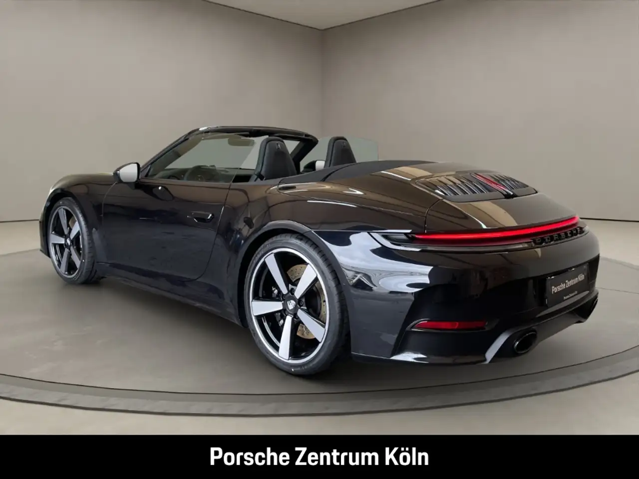 Porsche 992 911 3