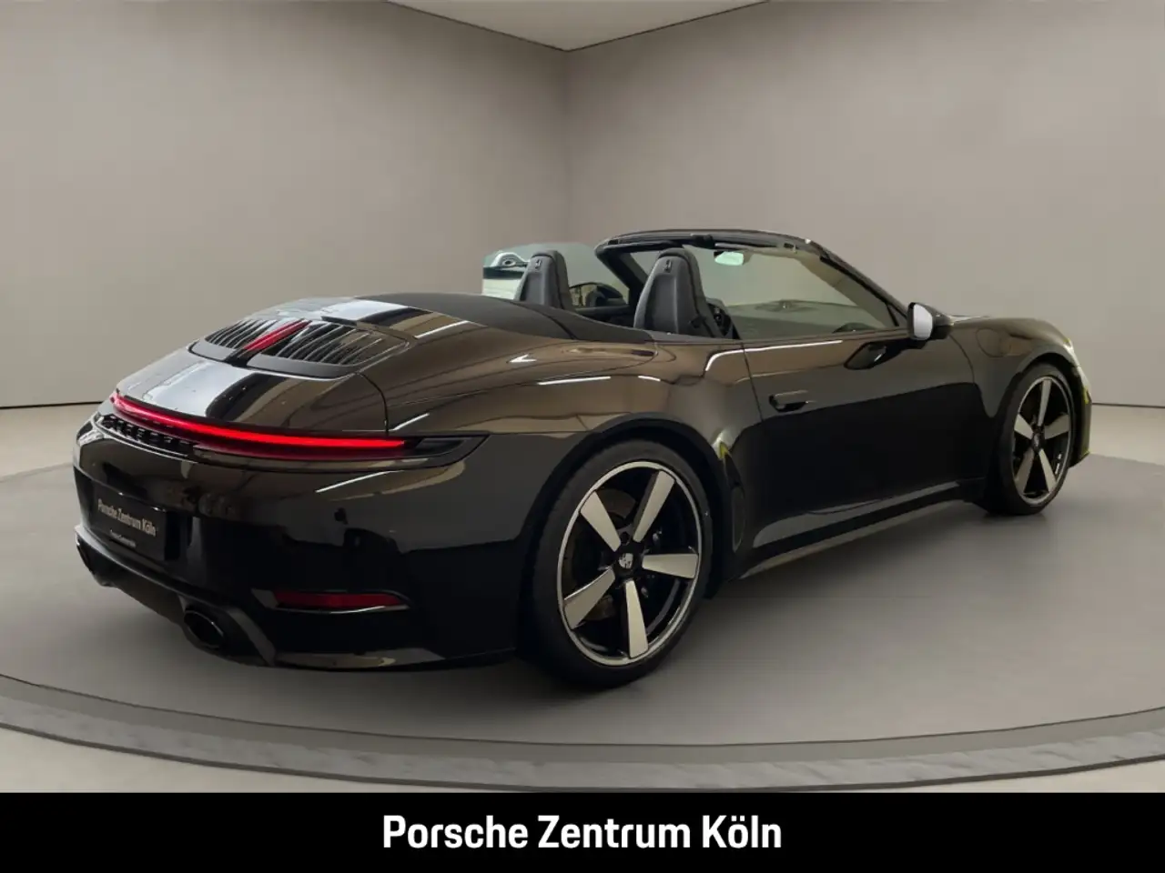 Porsche 992 911 5