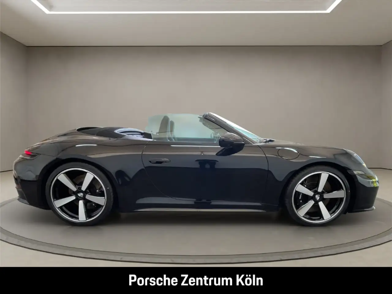 Porsche 992 911 6