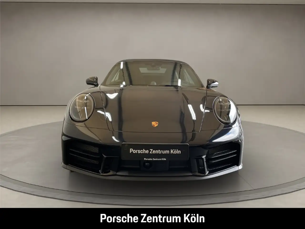 Porsche 992 911 8