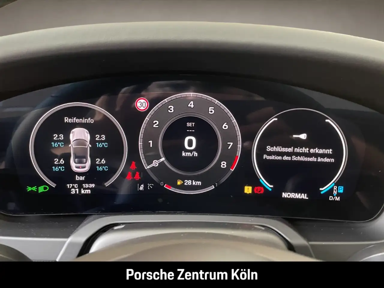 Porsche 992 911 16