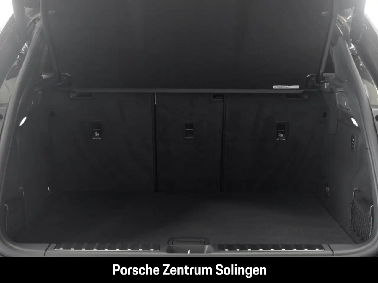 Porsche Macan 4 9