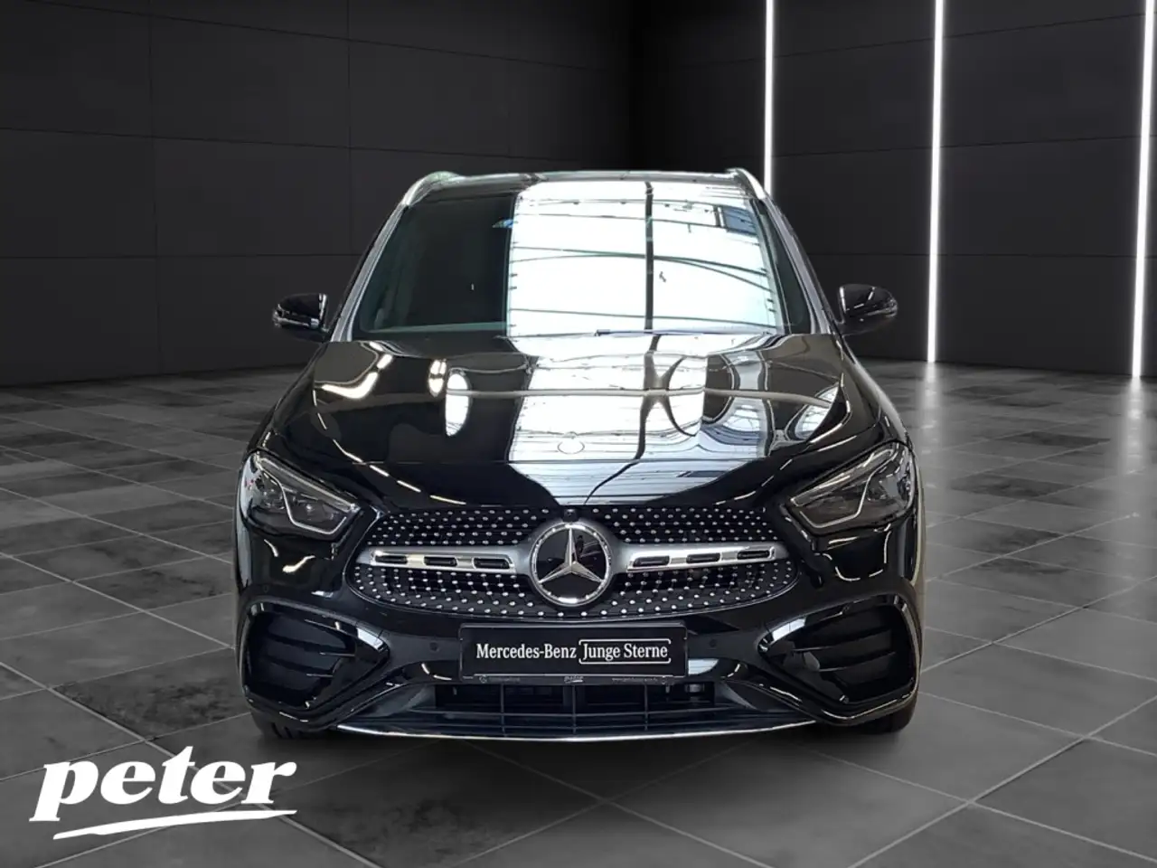 Mercedes-Benz GLA 200 2