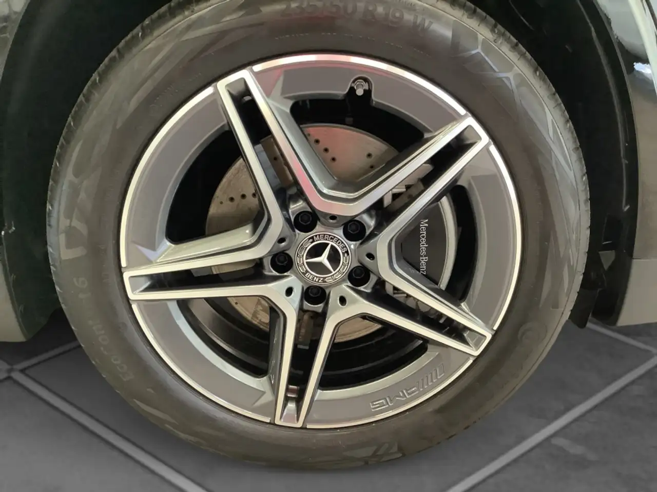 Mercedes-Benz GLA 200 5