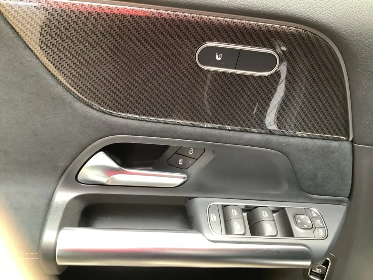 Mercedes-Benz GLA 200 9