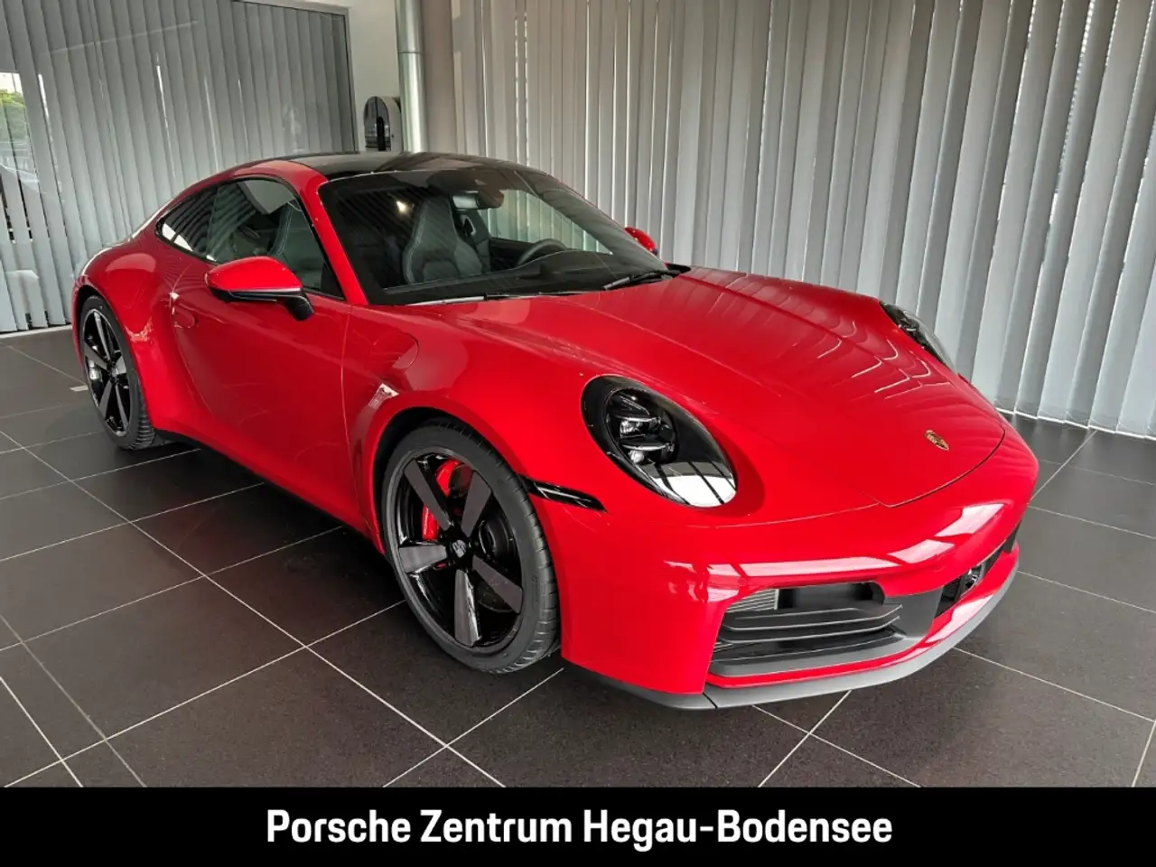 Porsche 992 911 8