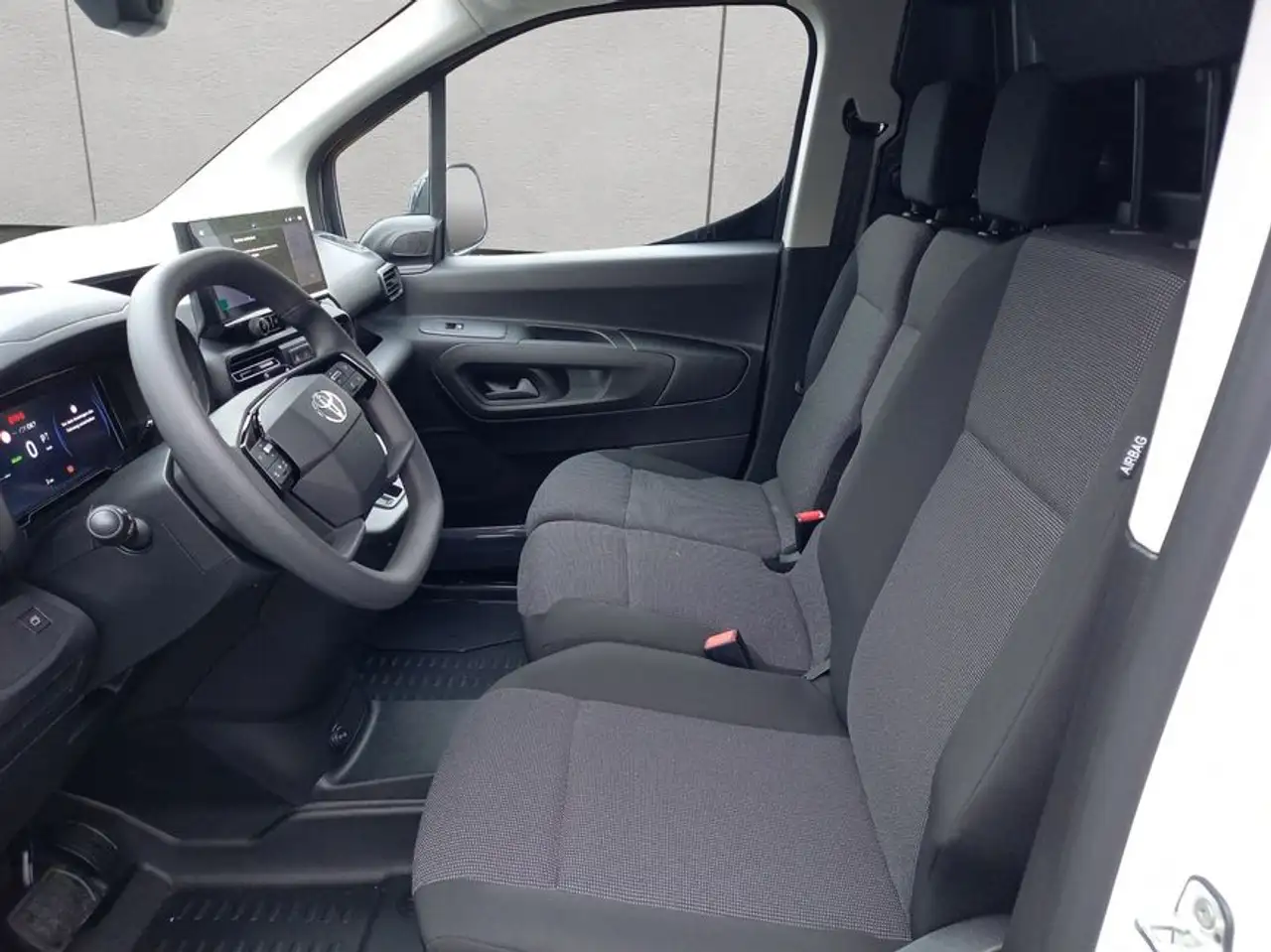 Toyota Proace 11
