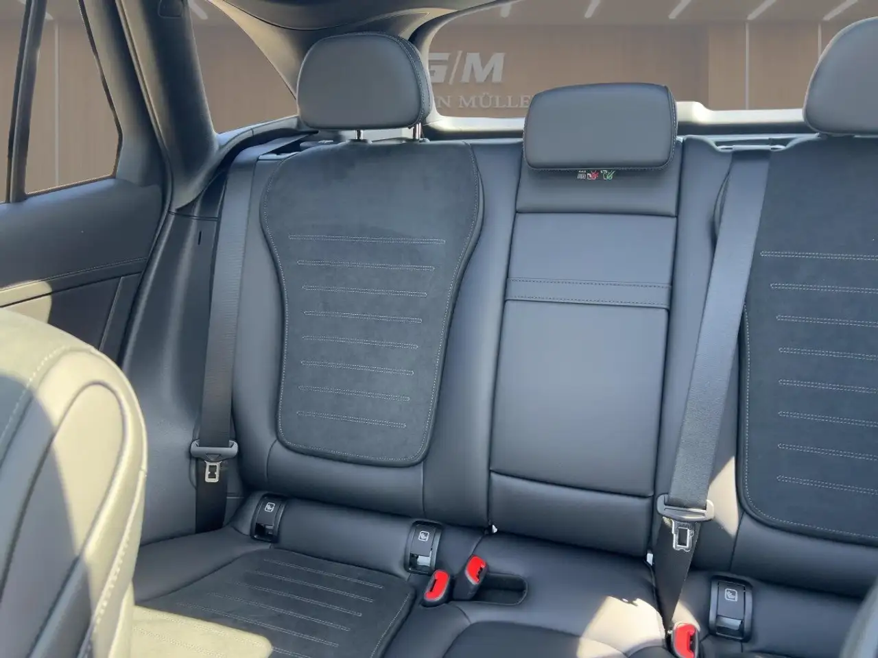 Mercedes-Benz GLC 200 13