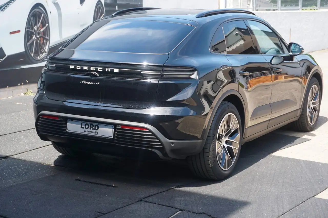 Porsche Macan 2