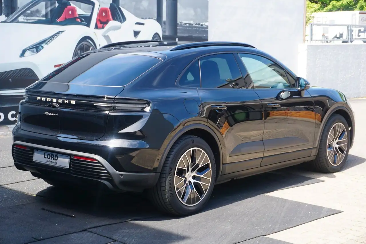 Porsche Macan 3