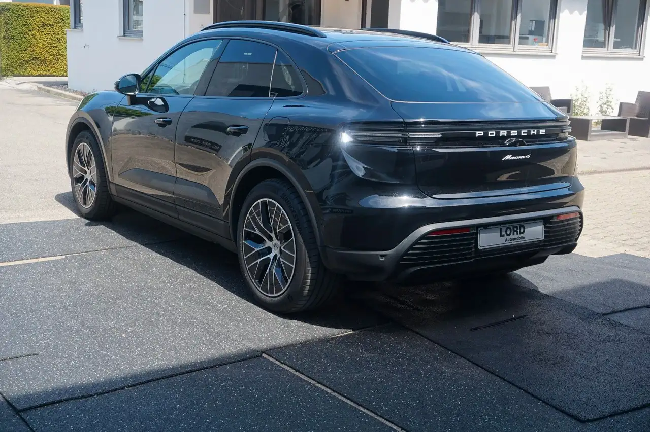 Porsche Macan 13